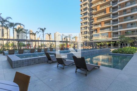 Apartamento à venda com 197m², 3 quartos e 3 vagasÁrea comum - Piscina