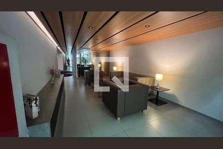 Hall de entrada de apartamento para alugar com 1 quarto, 54m² em Sumaré, São Paulo