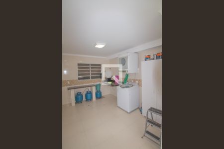 Casa à venda com 200m², 2 quartos e 4 vagasÁrea de serviço