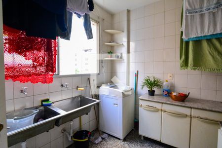 Apartamento para alugar com 140m², 5 quartos e 2 vagas Apartamento para alugar com 140m², 5 quartos e 2 vagasÁrea de Serviço