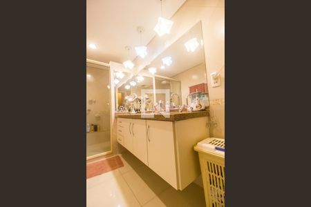 Apartamento à venda com 164m², 3 quartos e 2 vagasBanheiro da Suíte