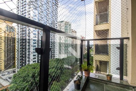 Apartamento à venda com 164m², 3 quartos e 2 vagasVaranda