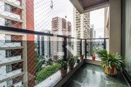 Apartamento à venda com 164m², 3 quartos e 2 vagasVaranda