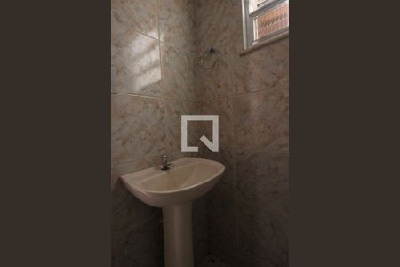 Banheiro de casa para alugar com 1 quarto, 50m² em Trindade, São Gonçalo