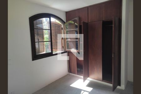 Quarto de casa à venda com 4 quartos, 322m² em Jardim das Vertentes, São Paulo