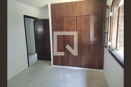 Quarto de casa à venda com 4 quartos, 322m² em Jardim das Vertentes, São Paulo