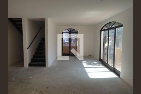 Sala de casa à venda com 4 quartos, 322m² em Jardim das Vertentes, São Paulo