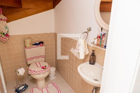 Casa de condomínio à venda com 94m², 3 quartos e 1 vagaLavabo