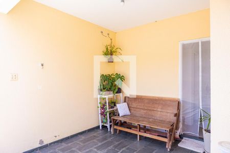 Casa de condomínio à venda com 94m², 3 quartos e 1 vagaGaragem