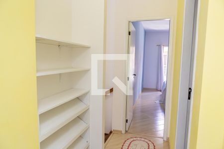 Casa de condomínio à venda com 94m², 3 quartos e 1 vagaCorredor