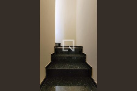 Apartamento à venda com 145m², 3 quartos e 2 vagasEscada