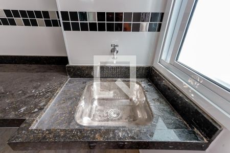 Apartamento para alugar com 37m², 2 quartos e sem vaga Apartamento para alugar com 37m², 2 quartos e sem vagaCozinha e Área de Serviço