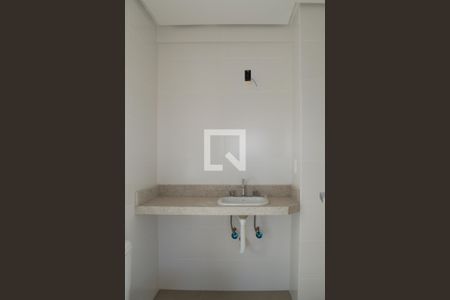 Banheiro de apartamento à venda com 2 quartos, 90m² em Menino Deus, Porto Alegre