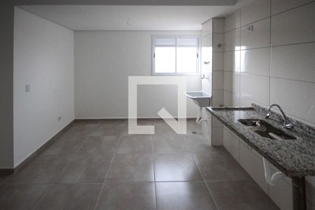 Cozinha e Área de Serviço de apartamento para alugar com 2 quartos, 43m² em Vila Lucia, São Paulo
