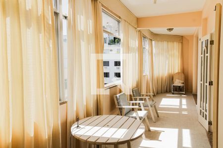 Apartamento à venda com 145m², 3 quartos e 1 vaga Apartamento à venda com 145m², 3 quartos e 1 vagaVaranda