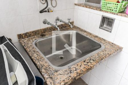Apartamento à venda com 145m², 3 quartos e 1 vaga Apartamento à venda com 145m², 3 quartos e 1 vagaÁrea de Serviço