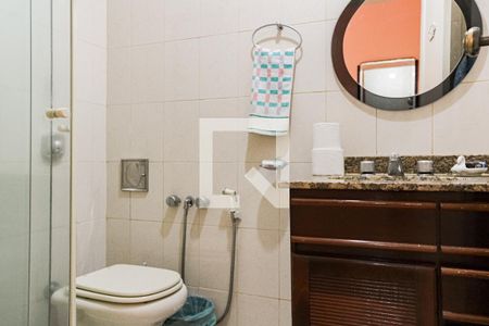 Apartamento à venda com 145m², 3 quartos e 1 vaga Apartamento à venda com 145m², 3 quartos e 1 vagaBanheiro Social