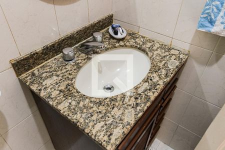 Apartamento à venda com 145m², 3 quartos e 1 vaga Apartamento à venda com 145m², 3 quartos e 1 vagaBanheiro Social