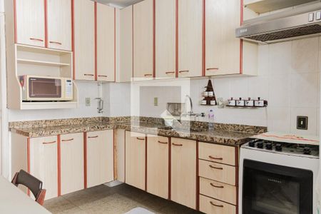 Apartamento à venda com 145m², 3 quartos e 1 vaga Apartamento à venda com 145m², 3 quartos e 1 vagaCozinha