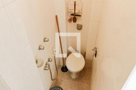 Apartamento à venda com 145m², 3 quartos e 1 vaga Apartamento à venda com 145m², 3 quartos e 1 vagaBanheiro de serviço