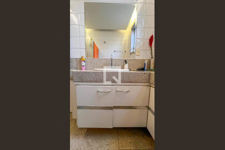 Casa à venda com 360m², 3 quartos e 2 vagasBanheiro 2