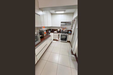 Casa à venda com 360m², 3 quartos e 2 vagasCozinha