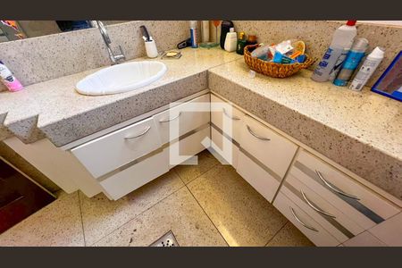 Casa à venda com 360m², 3 quartos e 2 vagasBanheiro 2