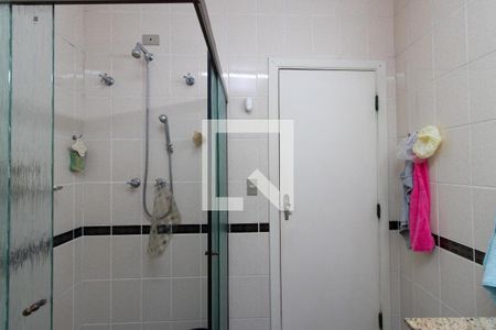 Casa para alugar com 360m², 4 quartos e 3 vagas Casa para alugar com 360m², 4 quartos e 3 vagasBanheiro da Suíte 2