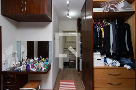 Casa para alugar com 360m², 4 quartos e 3 vagas Casa para alugar com 360m², 4 quartos e 3 vagasCloset do quarto 2
