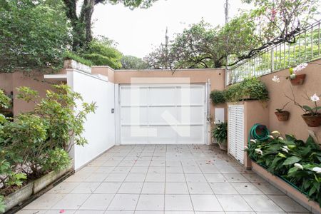 Casa para alugar com 360m², 4 quartos e 3 vagas Casa para alugar com 360m², 4 quartos e 3 vagasGaragem