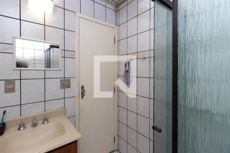 Casa para alugar com 360m², 4 quartos e 3 vagas Casa para alugar com 360m², 4 quartos e 3 vagasBanheiro da Suíte 1