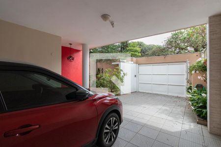 Casa para alugar com 360m², 4 quartos e 3 vagas Casa para alugar com 360m², 4 quartos e 3 vagasGaragem