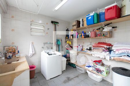Casa para alugar com 360m², 4 quartos e 3 vagas Casa para alugar com 360m², 4 quartos e 3 vagasÁrea de Serviço