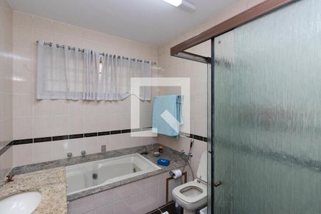 Casa para alugar com 360m², 4 quartos e 3 vagas Casa para alugar com 360m², 4 quartos e 3 vagasBanheiro da Suíte 2