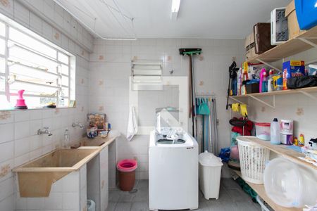 Casa para alugar com 360m², 4 quartos e 3 vagas Casa para alugar com 360m², 4 quartos e 3 vagasÁrea de Serviço