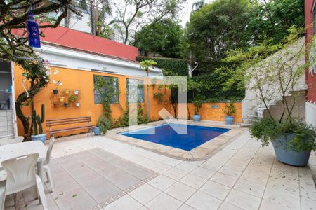 Casa para alugar com 360m², 4 quartos e 3 vagas Casa para alugar com 360m², 4 quartos e 3 vagasPiscina