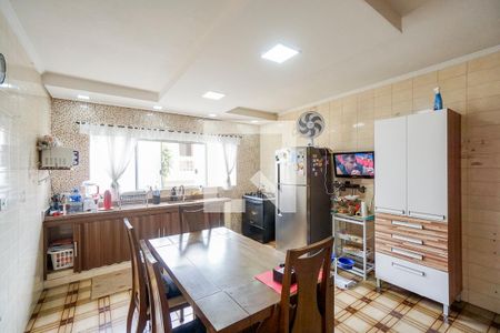 Casa à venda com 465m², 7 quartos e 8 vagasCozinha