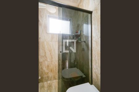 Banheiro da suíte de casa para alugar com 7 quartos, 465m² em Chácara Seis de Outubro, São Paulo