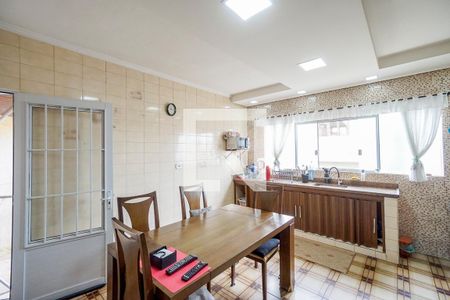 Casa à venda com 465m², 7 quartos e 8 vagasCozinha