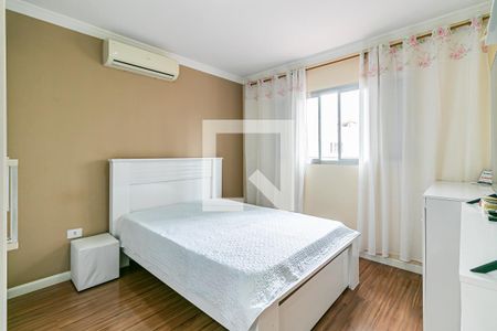 Casa à venda com 130m², 3 quartos e 2 vagasSuíte