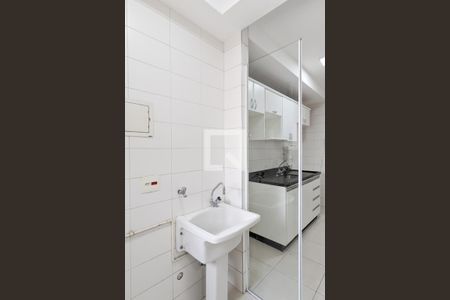 Apartamento à venda com 102m², 4 quartos e 2 vagas Apartamento à venda com 102m², 4 quartos e 2 vagasÁrea de serviço