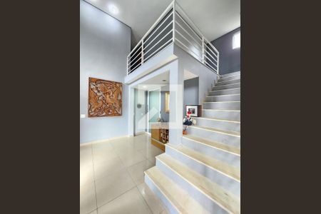 Escada - entrada principal de casa de condomínio à venda com 4 quartos, 310m² em Ouro Velho Mansões, Nova Lima