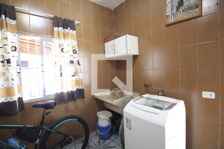 Casa à venda com 196m², 3 quartos e 2 vagasÁrea de Serviço