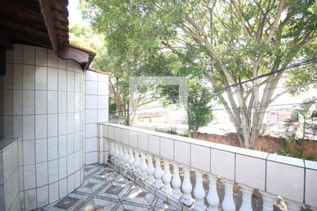 Casa à venda com 196m², 3 quartos e 2 vagasVaranda