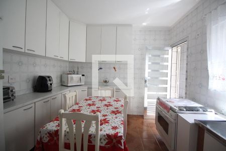 Casa à venda com 196m², 3 quartos e 2 vagasCozinha