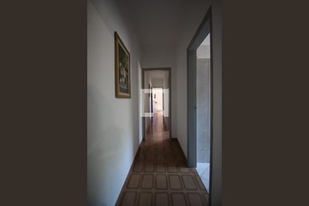 Casa à venda com 196m², 3 quartos e 2 vagasCorredor