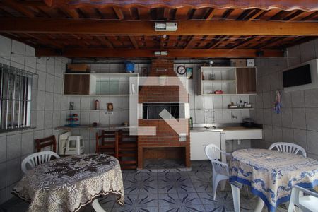 Casa à venda com 196m², 3 quartos e 2 vagasChurrasqueira
