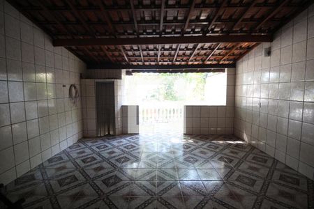 Casa à venda com 196m², 3 quartos e 2 vagasVaranda