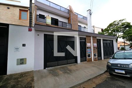 Casa à venda com 190m², 3 quartos e 4 vagasFachada
