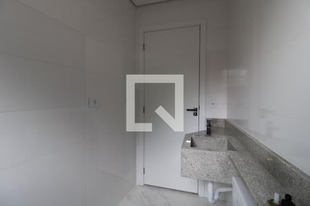 Casa à venda com 190m², 3 quartos e 4 vagasBanheiro da Suíte 1